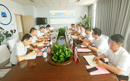 標題：內蒙古能源發(fā)電投資集團有限公司電力工程技術(shù)研究院院長(cháng)李亮一行到呼和浩特分院座談交流
瀏覽次數：244
發(fā)表時(shí)間：2025-07-21